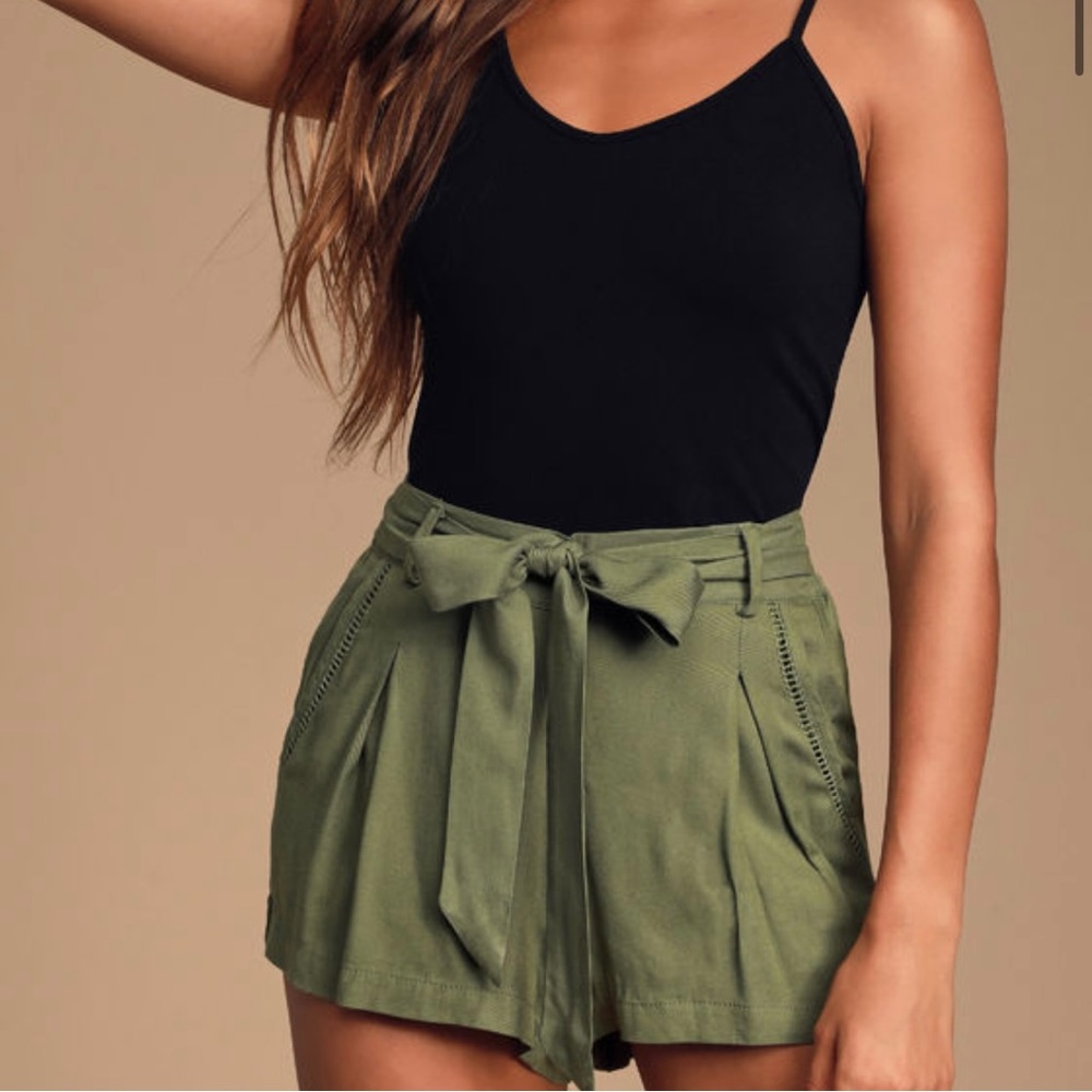 NWOT Steve Madden Climb the Ladder Olive Green Belted Shorts